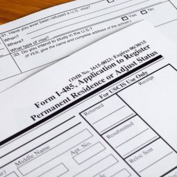 Servicio de inmigración Holguin Tax and Services