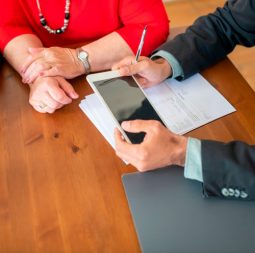 Servicio de consultoria Holguin Tax and Services