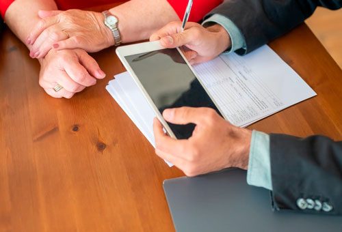 Servicio de consultoria Holguin Tax and Services